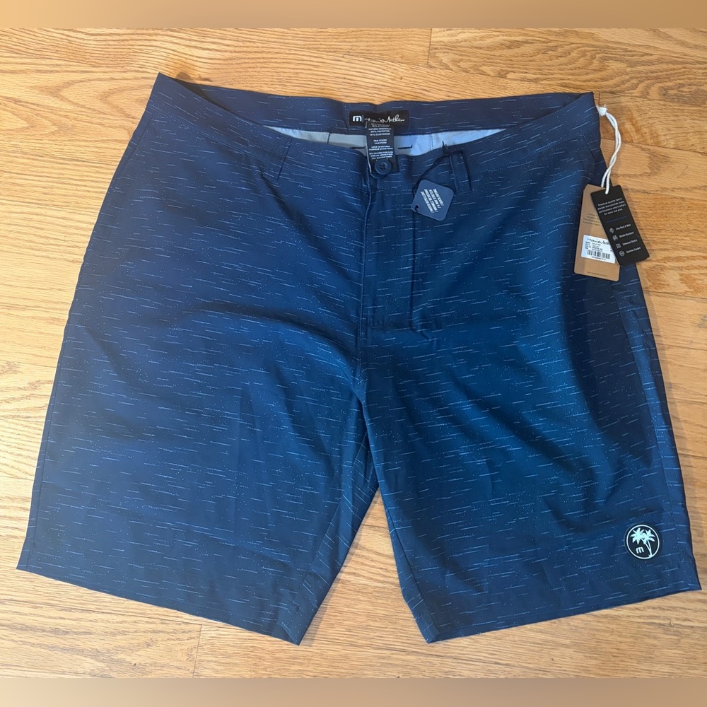 Travis Mathew NWT Hybrid Swim/Travel Shorts Navy Print 40